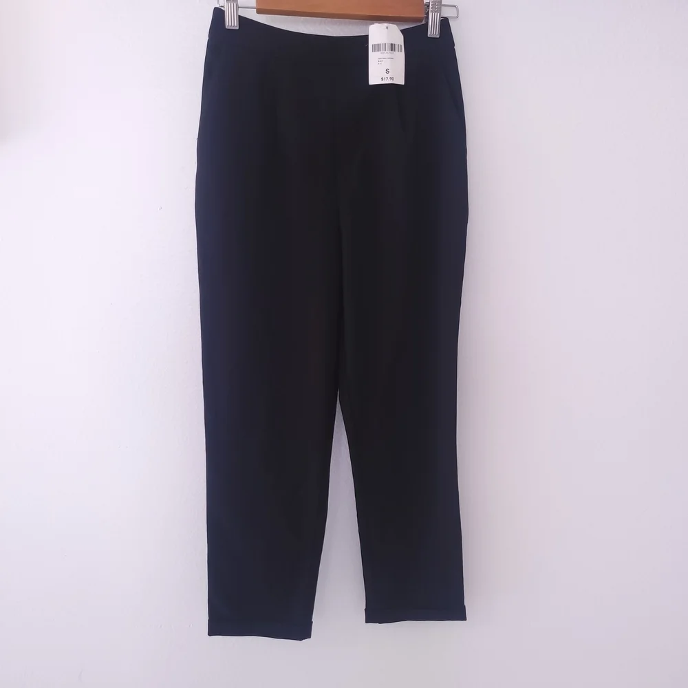 Forever 21 Black Elastic Waist Pants Ankle Woven Womens Size Small